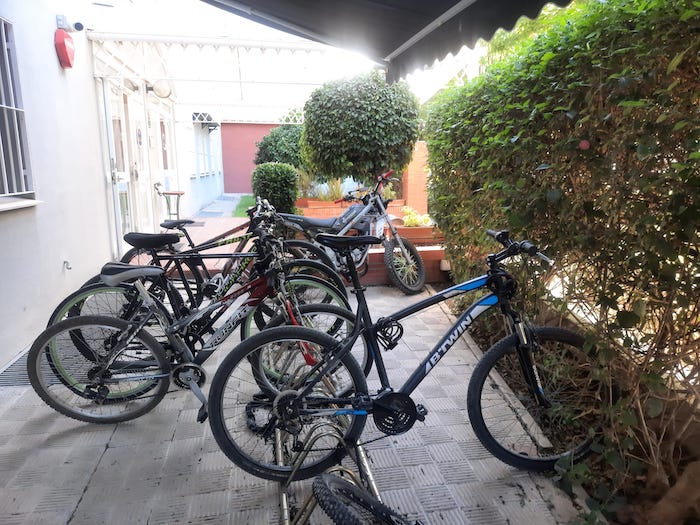 residencia estudiantes sevilla aparcamiento bicis